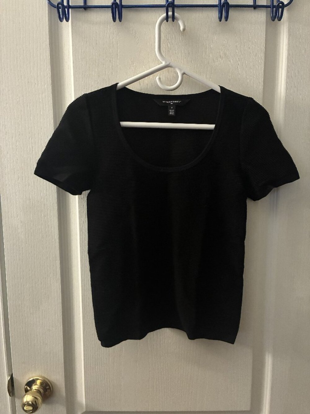 WHBM FORME Seamless Ribbed Tee - Picture 2 of 4